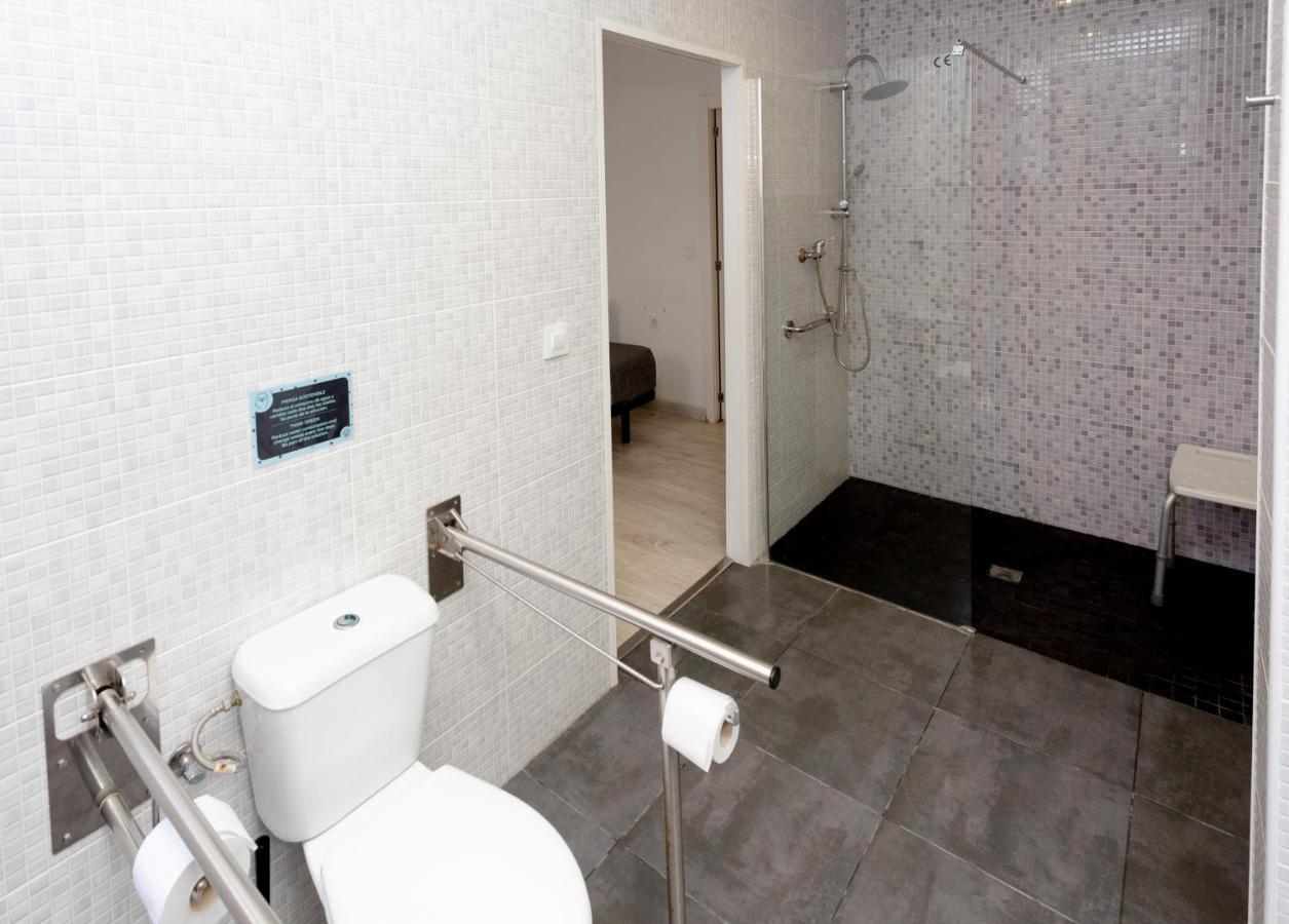 Хостел Easy Sants By Bossh! (Adults Only) Барселона Экстерьер фото